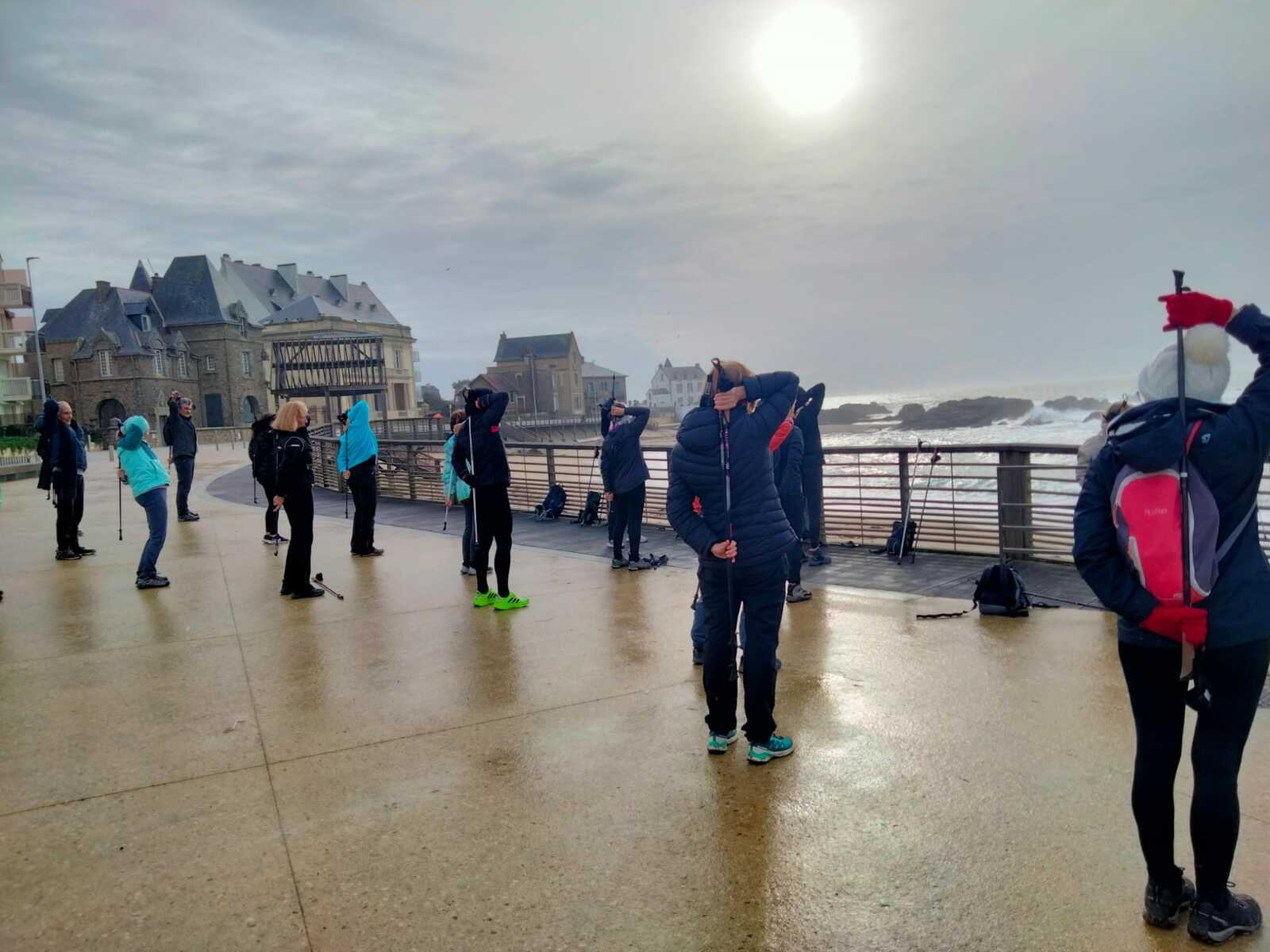 MARCHE NORDIQUE AVEC JORDAN