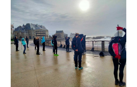 MARCHE NORDIQUE AVEC JORDAN